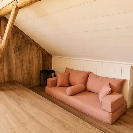 Charming Wooden Loft In A Restored 1920s House Lägenhet Kobarid