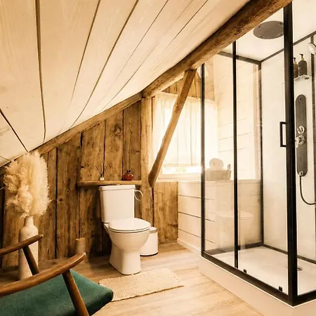 Charming Wooden Loft In A Restored 1920s House Lägenhet Kobarid
